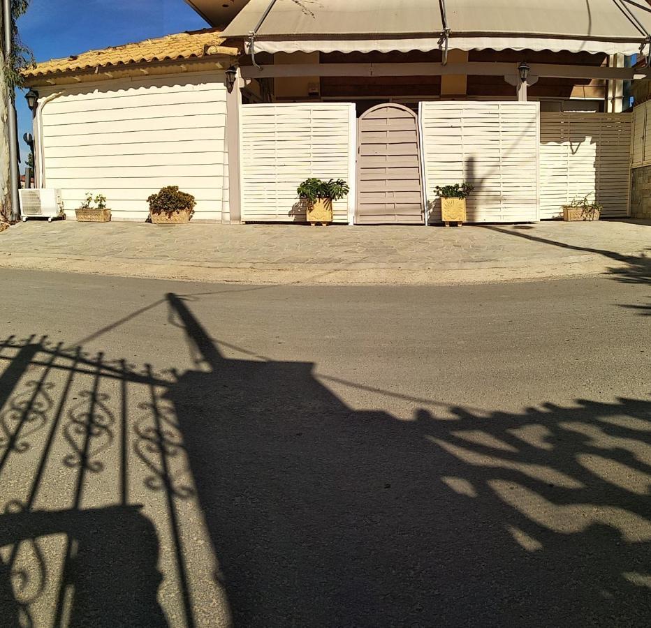 Alternative Country House 10 Minutes From Athens Airport 아르테미다 외부 사진